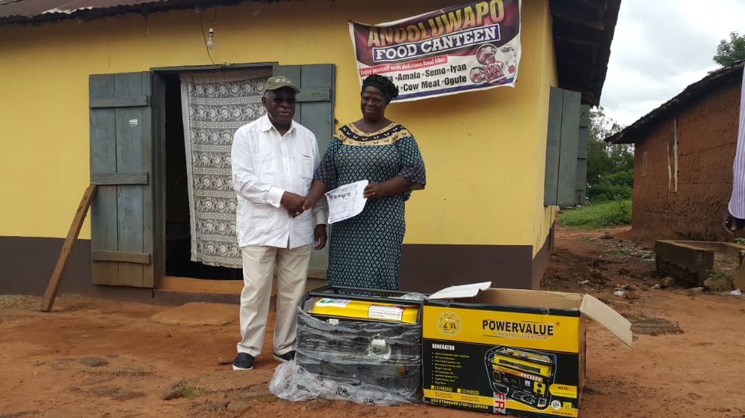 Salimot recieves her brand new 3.5KVA generator